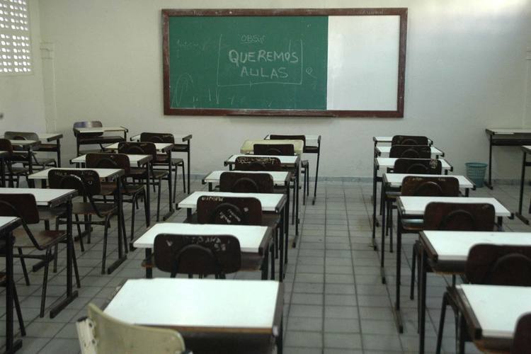 Brasil corre risco de ter exército de professores sem emprego nos próximos anos