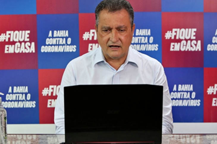 Volta às aulas será antes da vacinação da maioria da população, diz Rui Costa