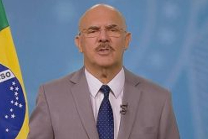 Em rede nacional, ministro da Educação defende volta às aulas e “apanha” nas redes. “Não merece o nosso respeito”, dispara Rui Oliveira